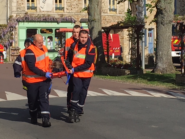 Manoeuvre des sapeurs pompiers : exercice à l’église