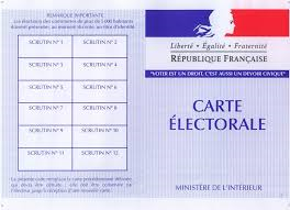 Remise de cartes d’électeur