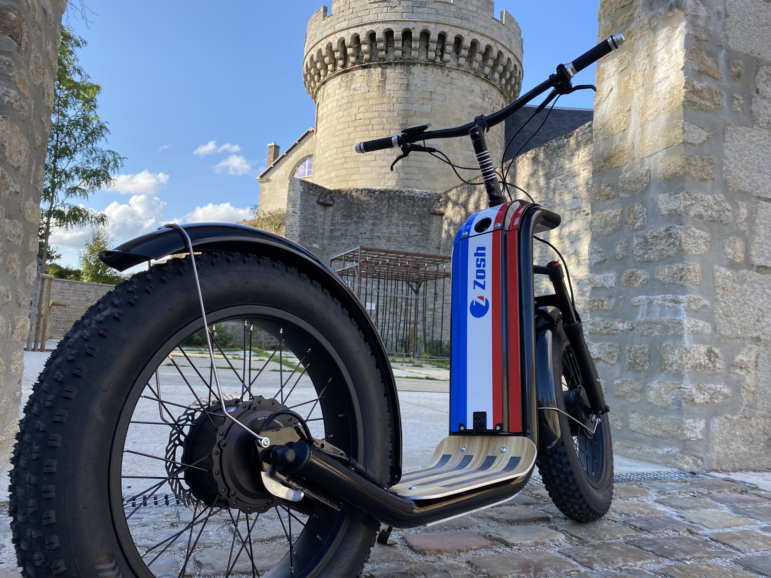 La trottinette électrique Zosh par Cochet de Sougé le Ganelon – Sougé le  ganelon